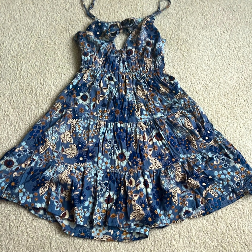 Blue pattern short dress